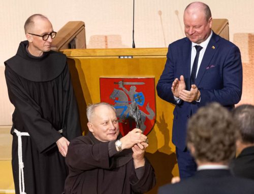 Br. Juliui Sasnauskui OFM įteikta 2024 m. Laisvės premija